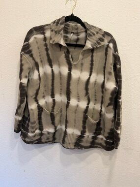 Womens Taupe & Cream V-Neck Tie-Dye Sweater